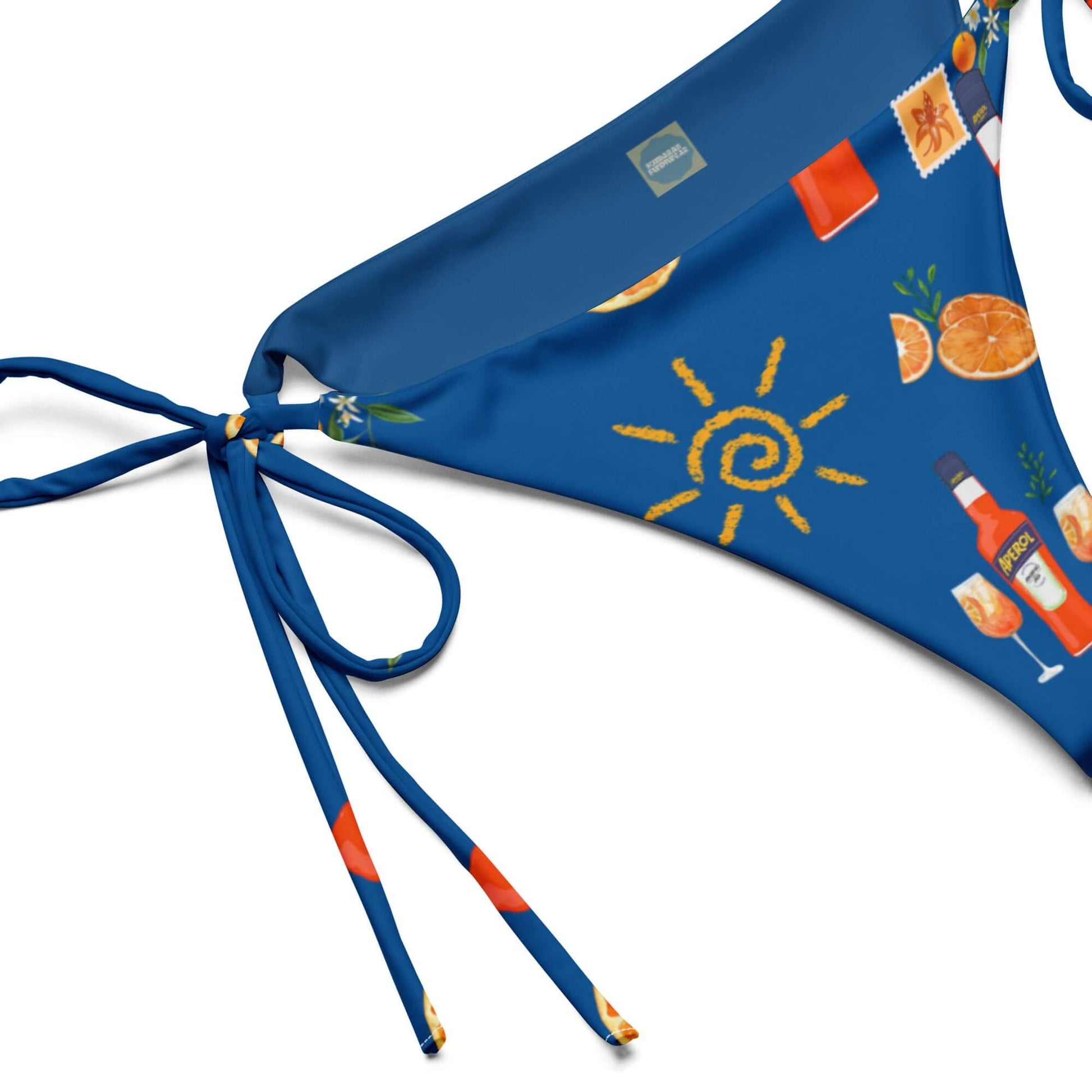 Product mockup inside label 